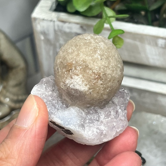 Fluorite Ball - Picture 4 of 4